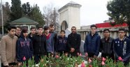 SAVCI KİRAZ VE SADRİ ALIŞIK DUALARLA ANILDI
