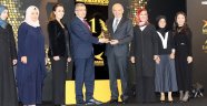 Sosyal Belediyeciliğin "Altın Karınca"sı Zeytinburnu Oldu