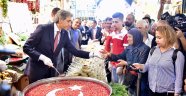 Tarihi Mısır Çarşısı’nda 10 Bin Kişilik Aşure İkramı