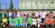 Ünlü İsimler Bakırköy Belediyesenin Düzenlediği Etkinlikte Engelli Kardeşlerimizle Buluştu