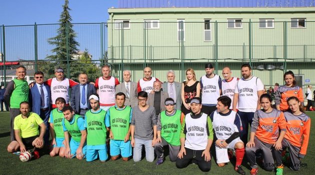 Ünlü İsimler Bakırköy Belediyesenin Düzenlediği Etkinlikte Engelli Kardeşlerimizle Buluştu